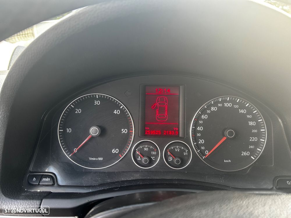 VW Jetta 1.9 TDi Confortline - 7