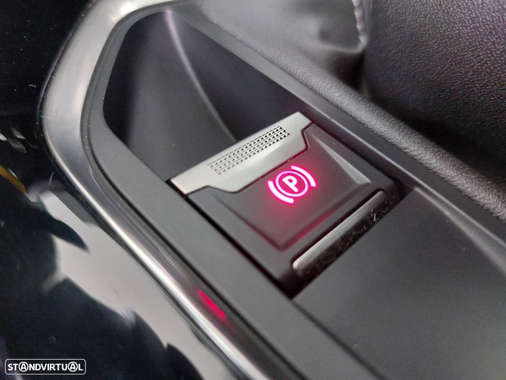 Peugeot 3008 1.5 BlueHDi Allure - 28