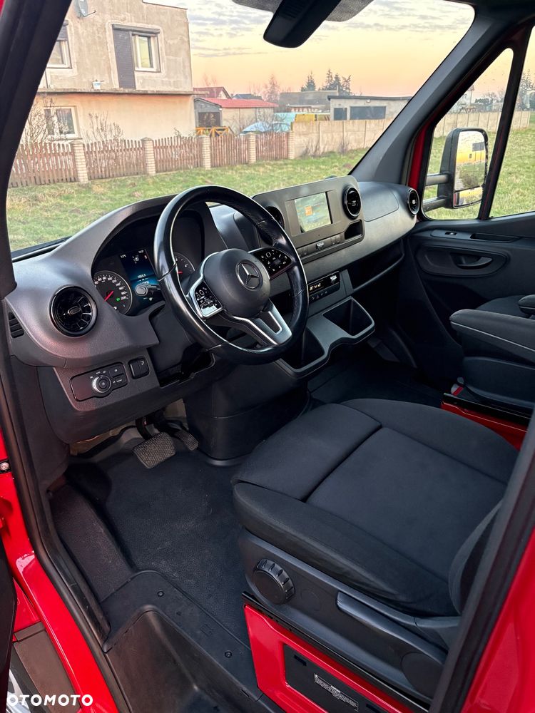 Mercedes-Benz Sprinter - 22