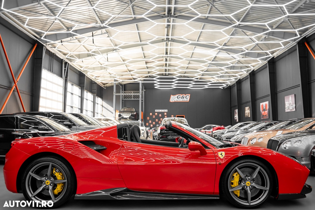 Ferrari 488 Spider - 28