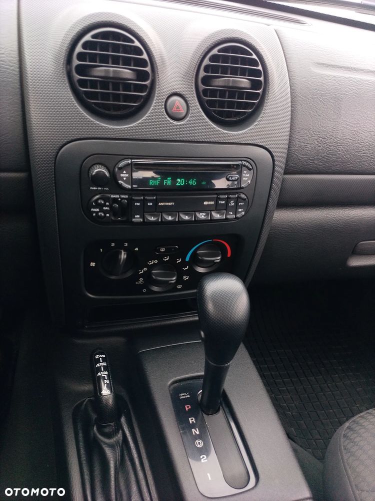 Jeep Cherokee - 20