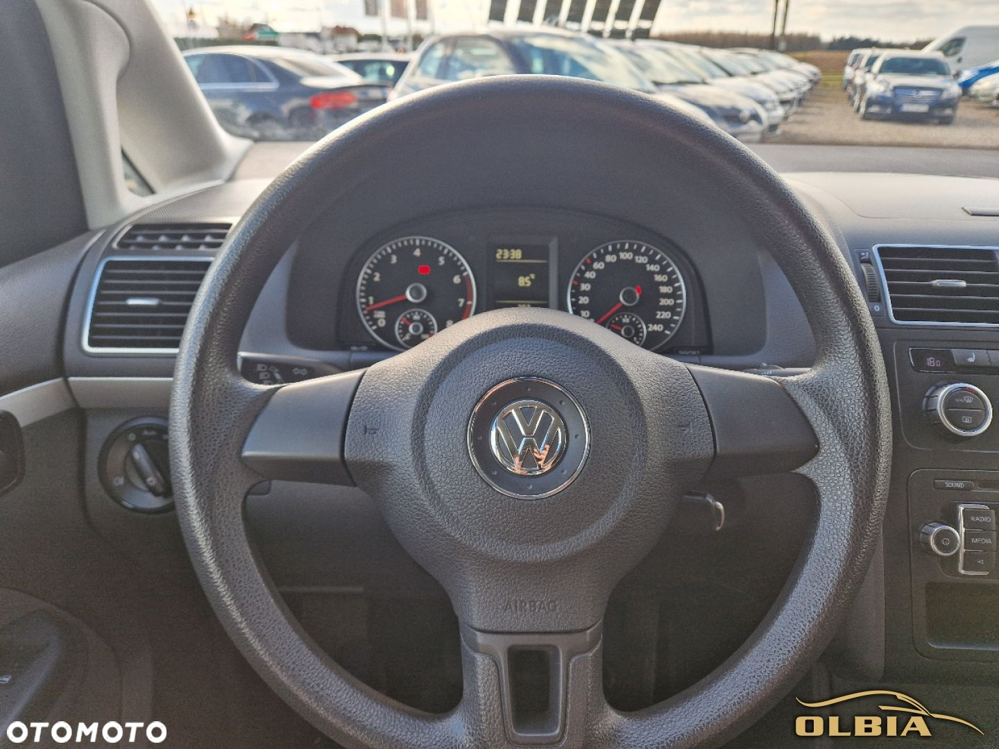 Volkswagen Touran - 21