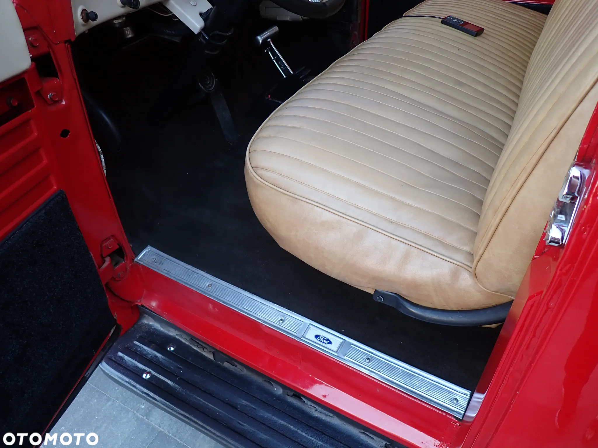 Ford Inny - 37
