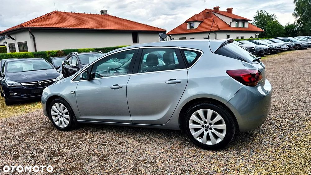 Opel Astra 1.6 Cosmo - 19