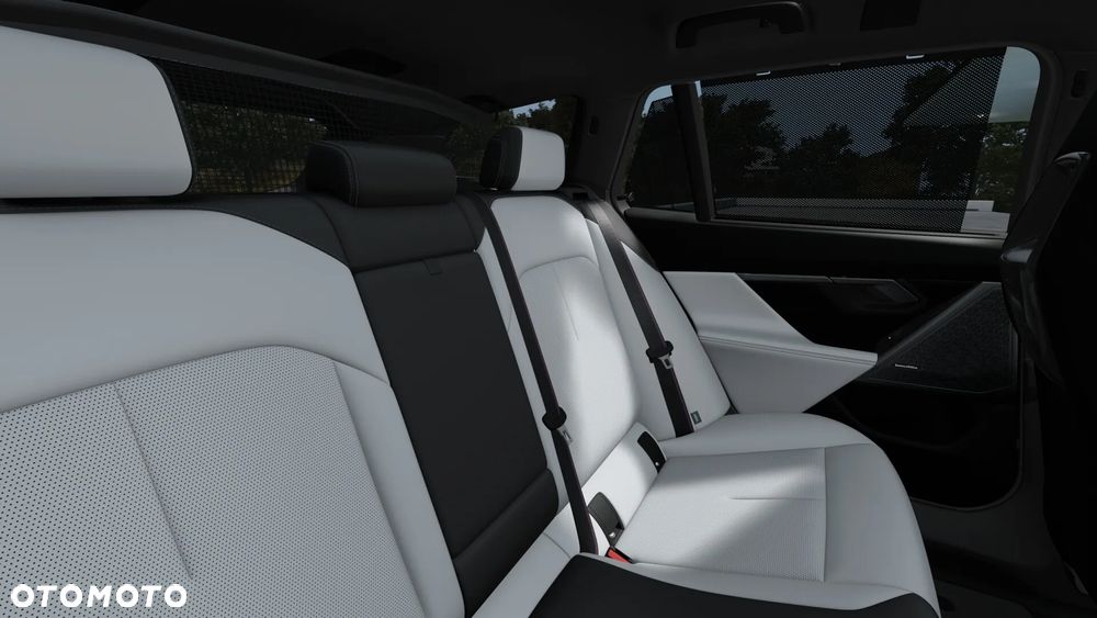 BMW M5 xDrive - 14