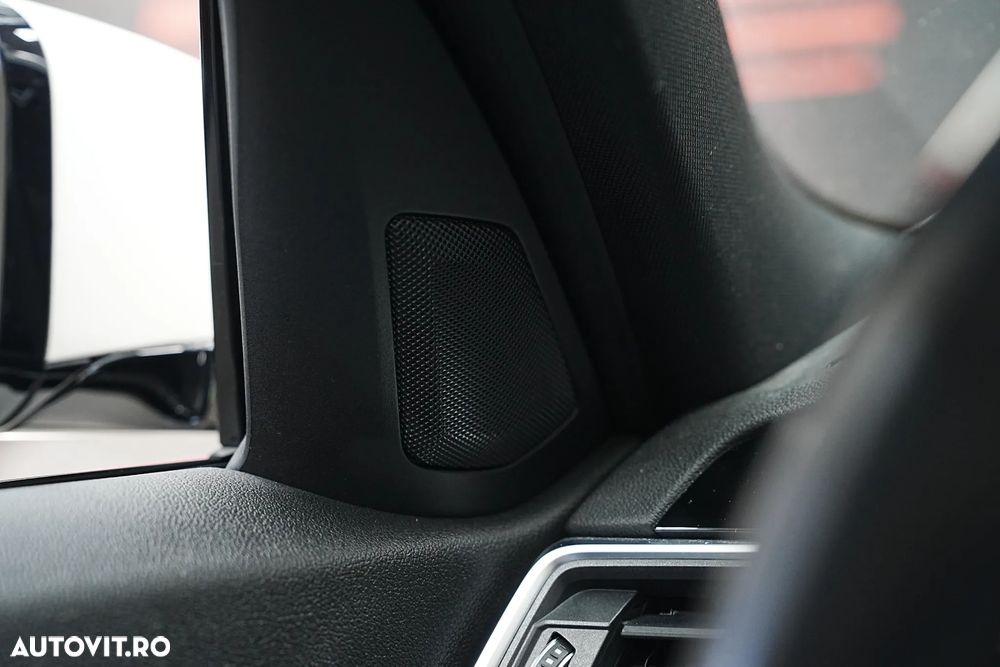 BMW Seria 3 320e Aut. Luxury Line - 25