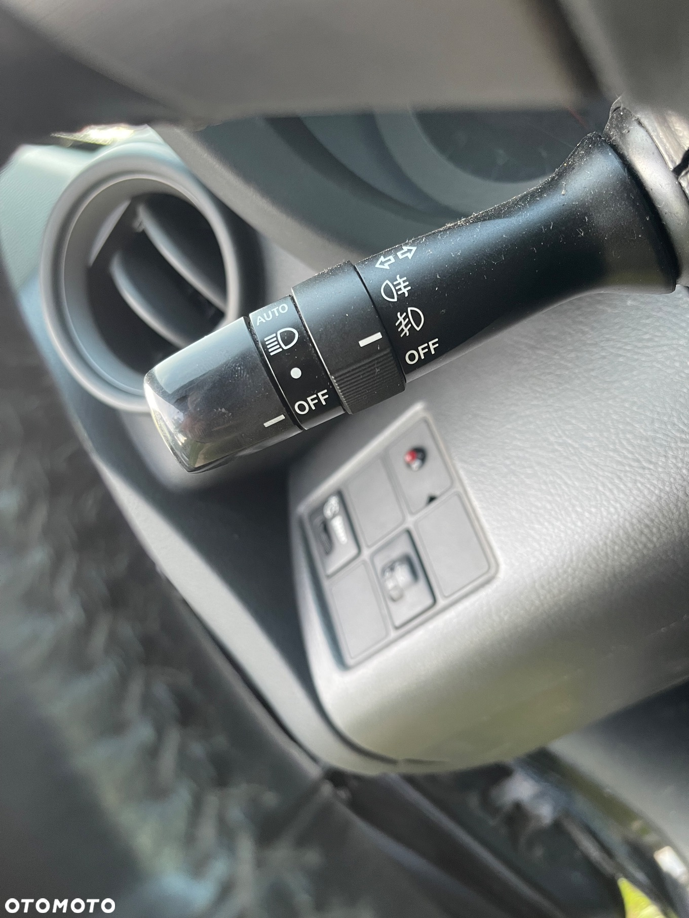 Toyota RAV4 2.2 D-4D X - 13