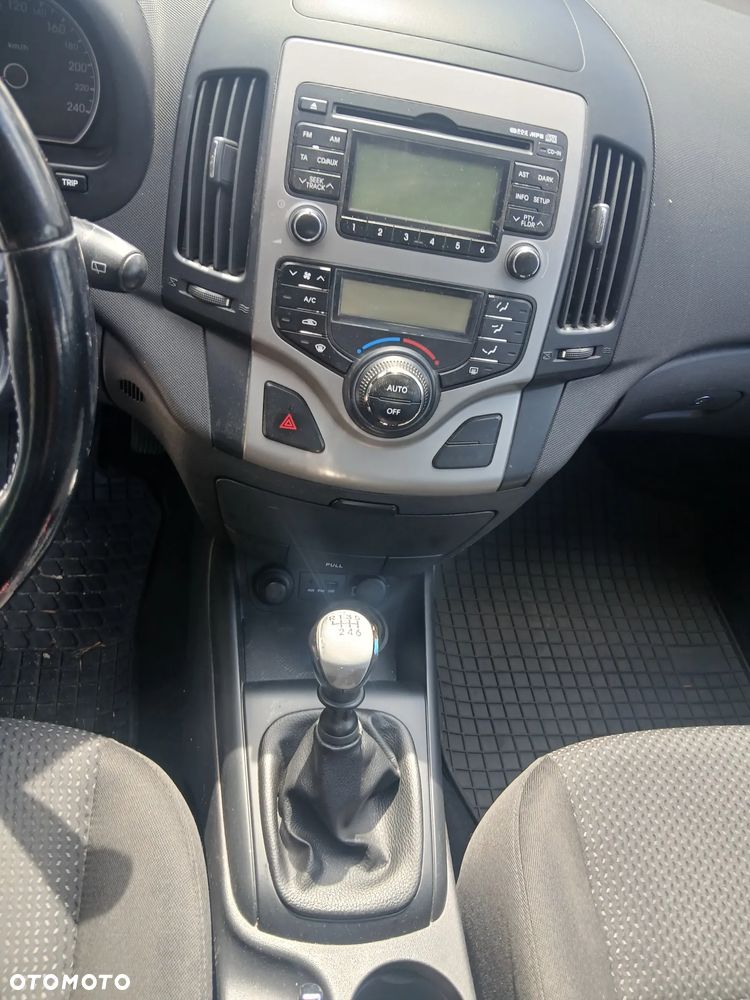 Hyundai i30 1.6 CRDi Base - 5