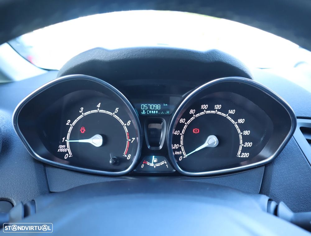 Ford Fiesta 1.0 Ti-VCT Trend - 32