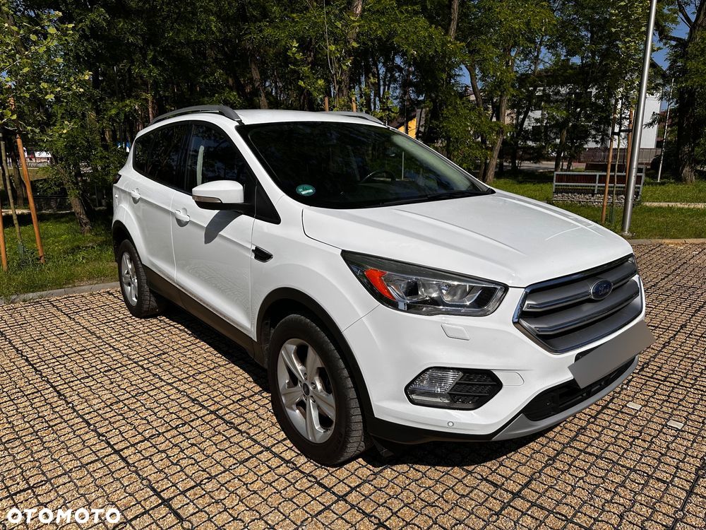 Ford Kuga 1.5 EcoBoost 2x4 Titanium - 1