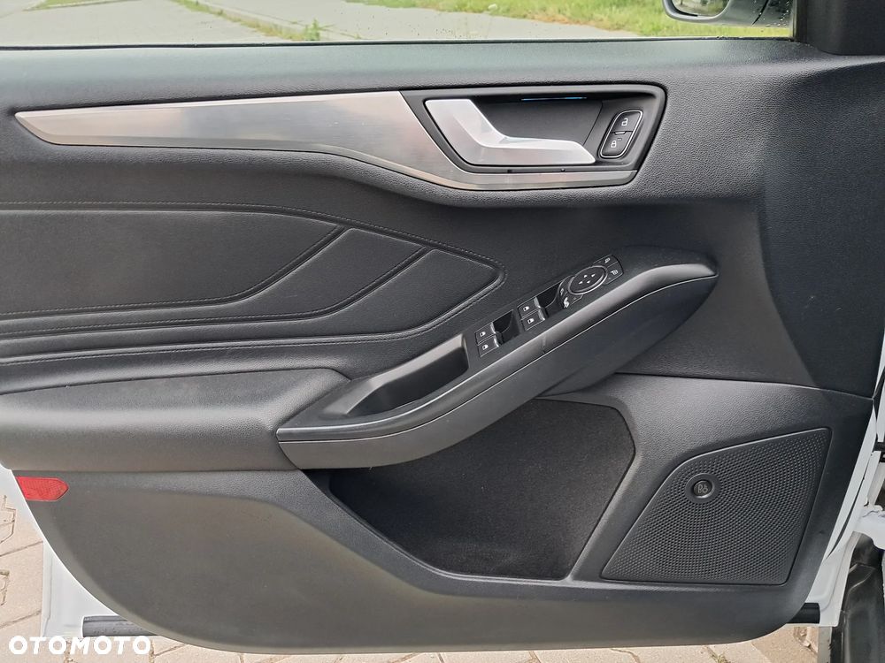 Ford Focus 2.0 EcoBlue Titanium Business - 14