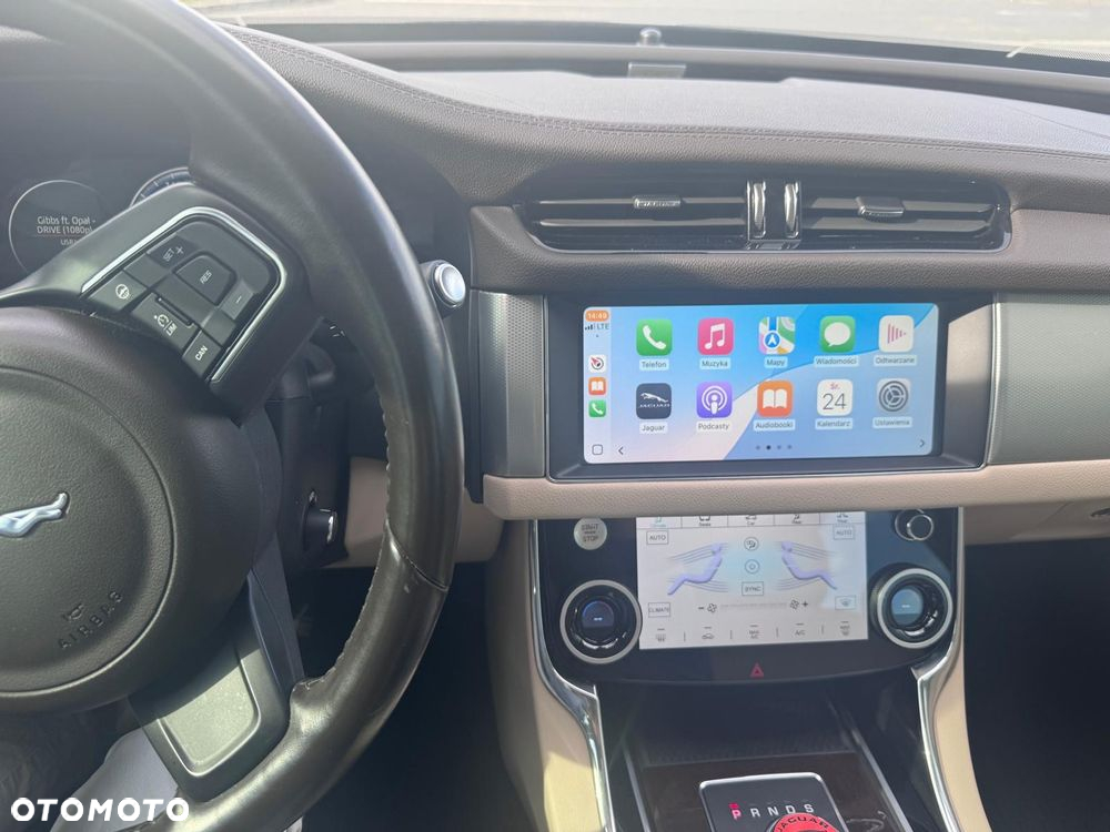 Jaguar XF 2.0 i4D AWD Prestige - 23