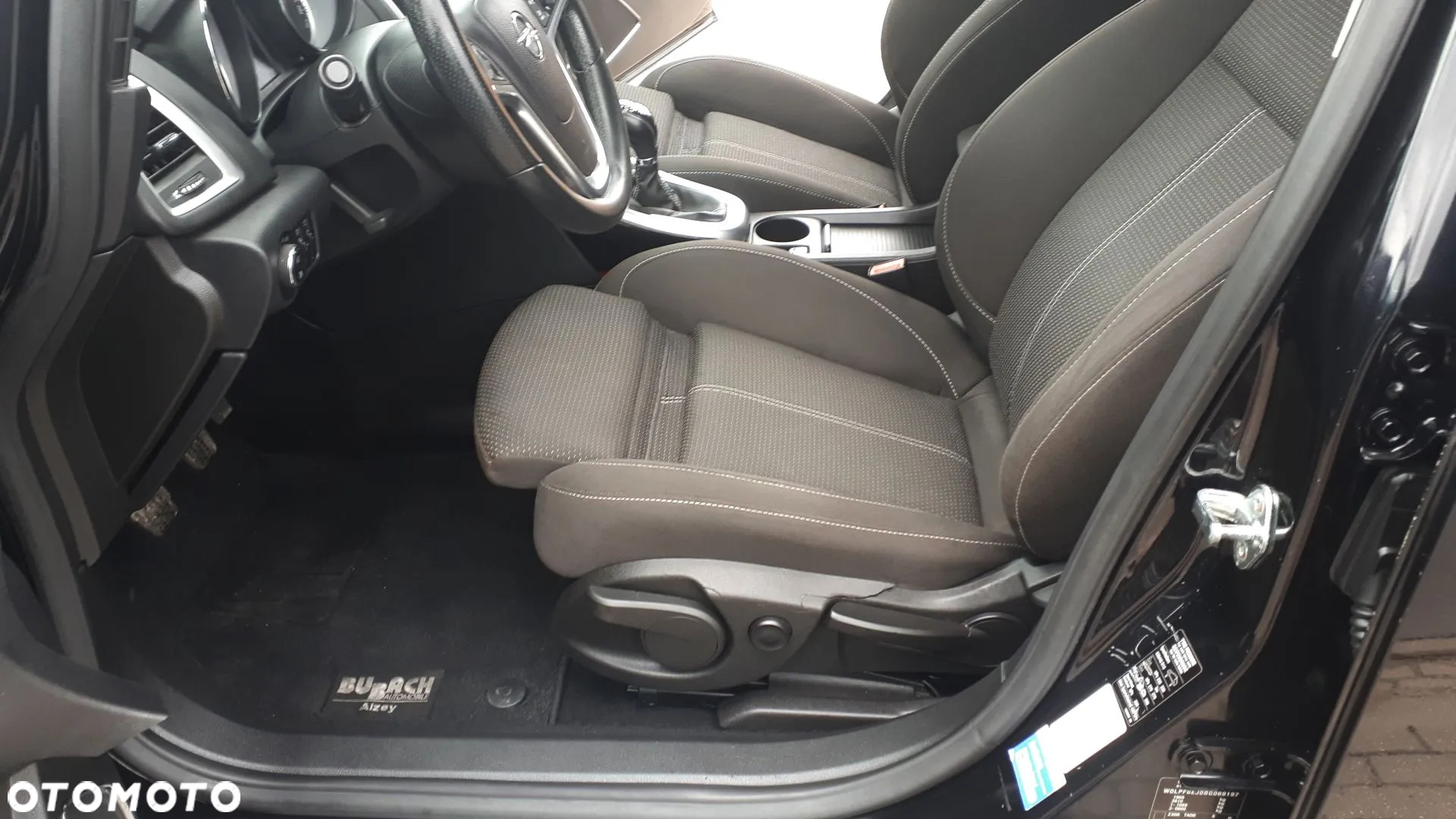 Opel Astra 1.6 Turbo Sport - 13