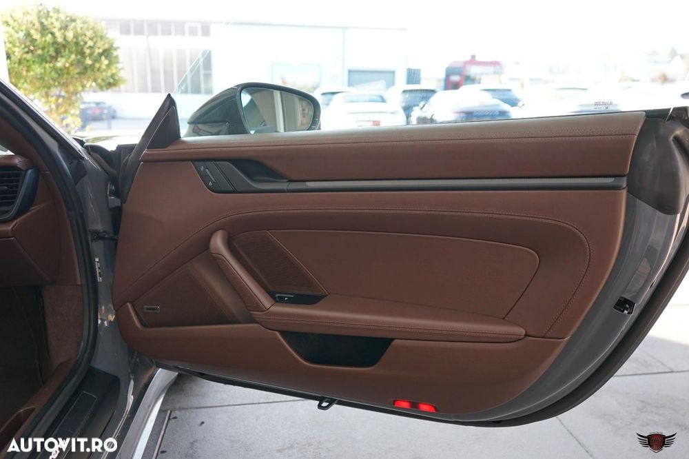 Porsche 911 Carrera PDK - 25