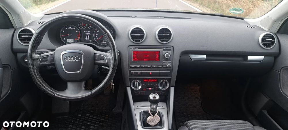 Audi A3 Sportback 1.2 TFSI Ambiente - 12