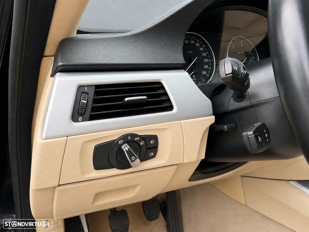 BMW 320 d Coupe - 11