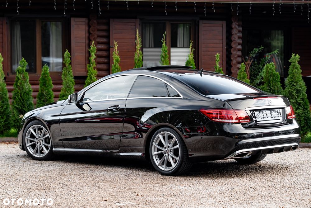 Mercedes-Benz Klasa E 250 Coupe 7G-TRONIC - 11