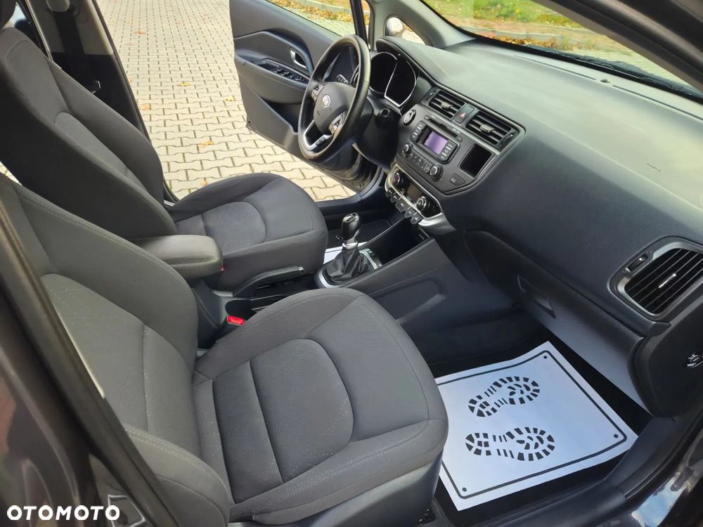 Kia Rio 1.4 L - 17