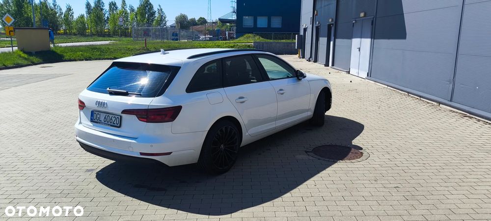 Audi A4 Avant - 10