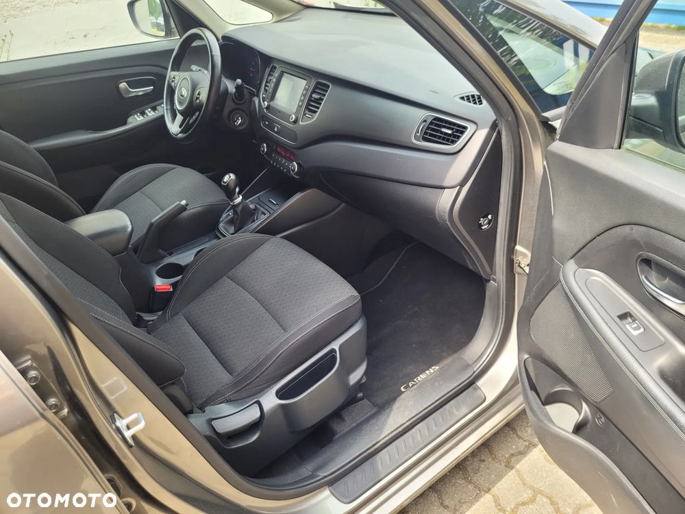 Kia Carens 1.6 GDI ISG Vision - 13