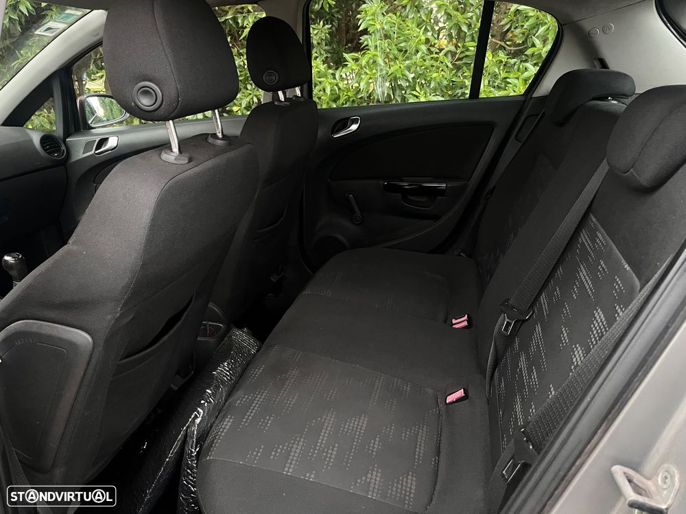 Opel Corsa 1.3 CDTi Enjoy - 11