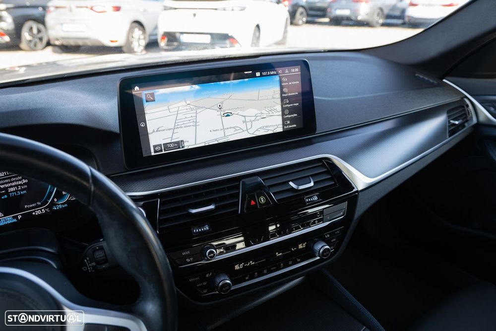 BMW 520 e Pack M - 20