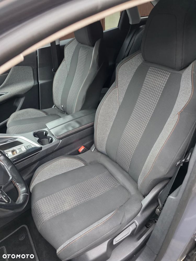 Peugeot 3008 1.6 BlueHDi Active S&S EAT6 - 17