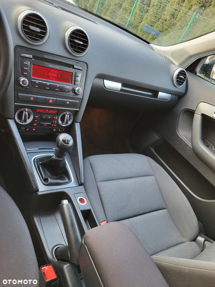 Audi A3 Sportback 1.8 TFSI Ambiente - 15