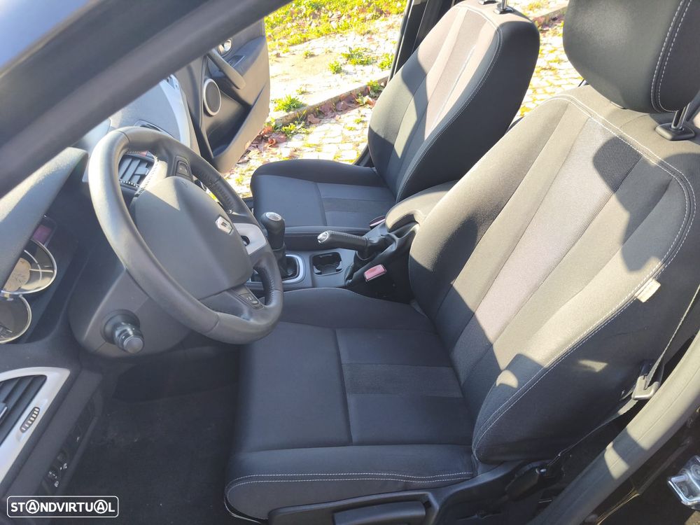 Renault Mégane 1.5 dCi Confort - 12