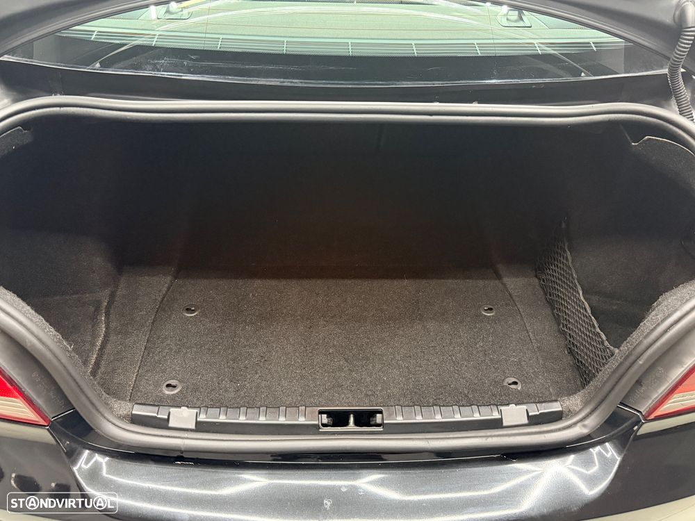 BMW 120 d Limited Edition Lifestyle c/ M Sport Pack - 26