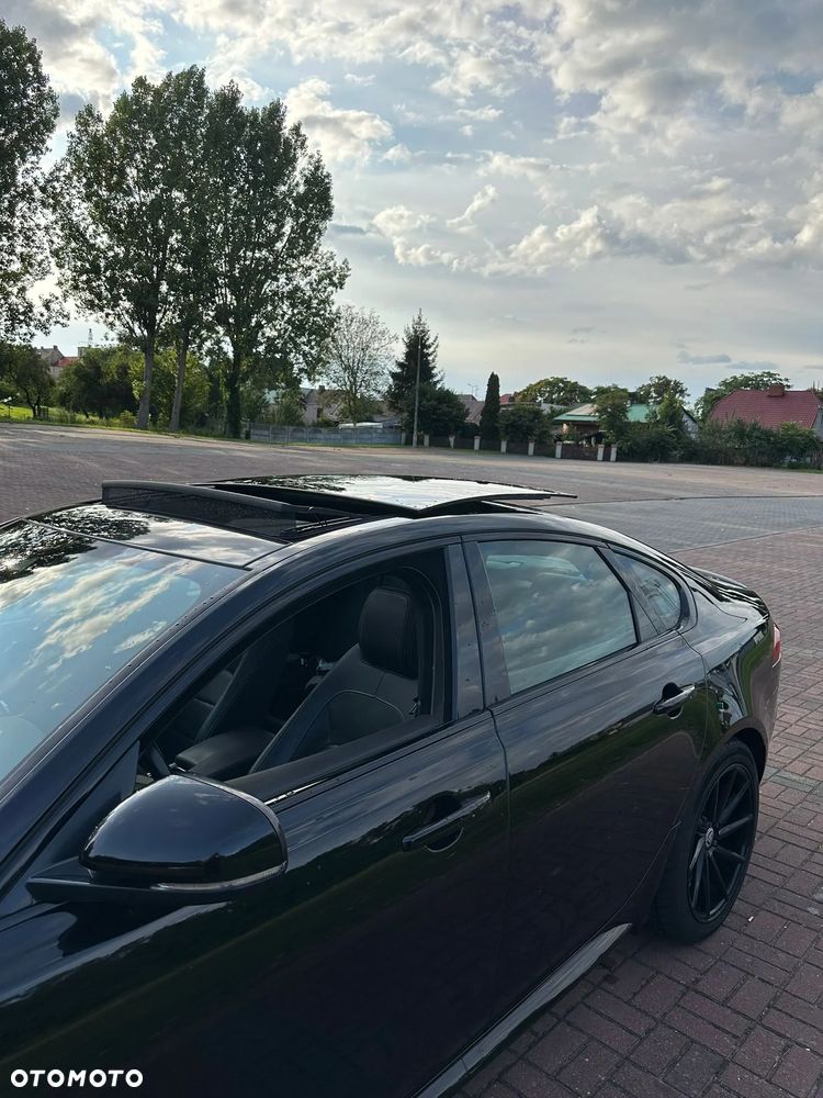 Jaguar XF 20d AWD R-Sport - 14