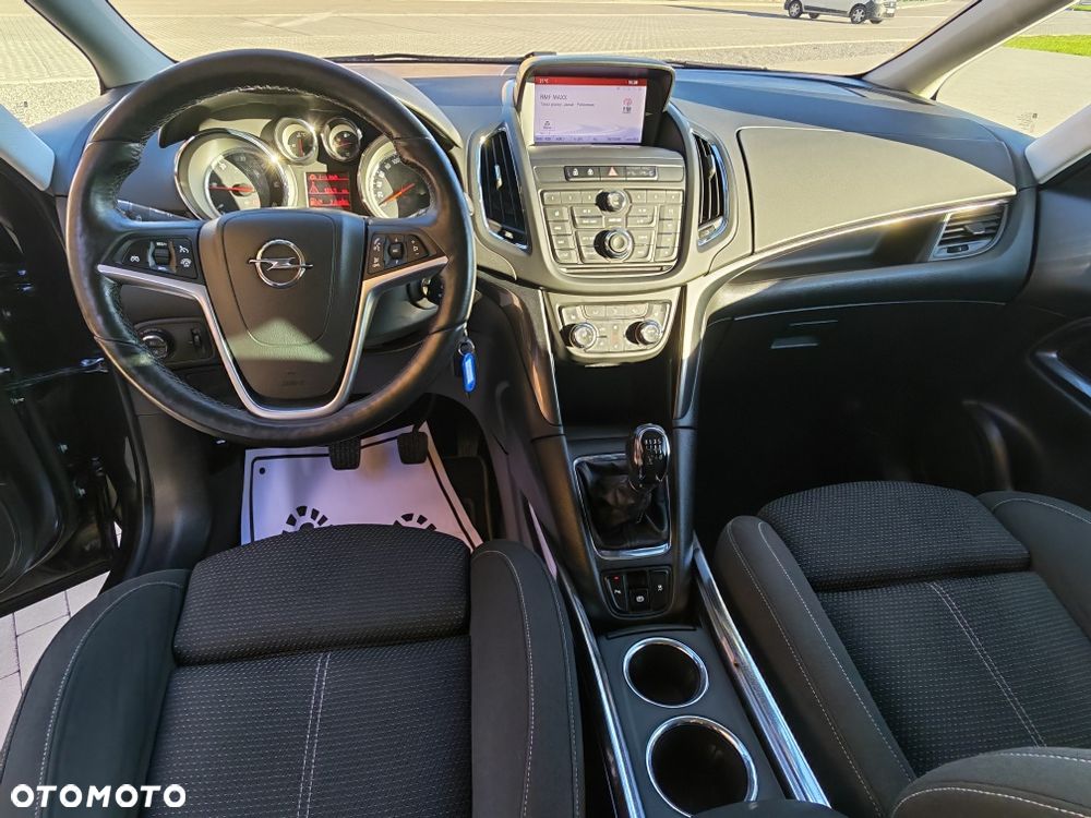 Opel Zafira - 8