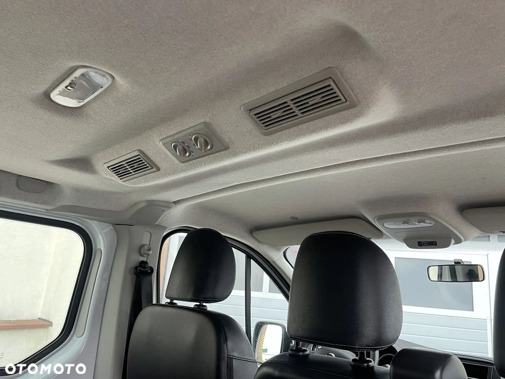 Nissan NV300 Trafic Vivaro 9-OSOBOWY - 28