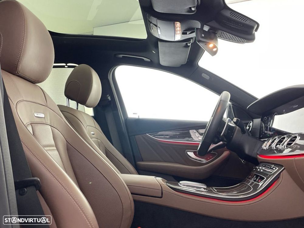 Mercedes-Benz E 53 AMG 4Matic+ — fotografia 31