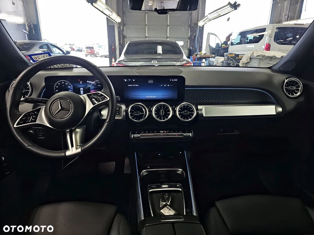 Mercedes-Benz GLB 250 4Matic 8G-DCT - 8