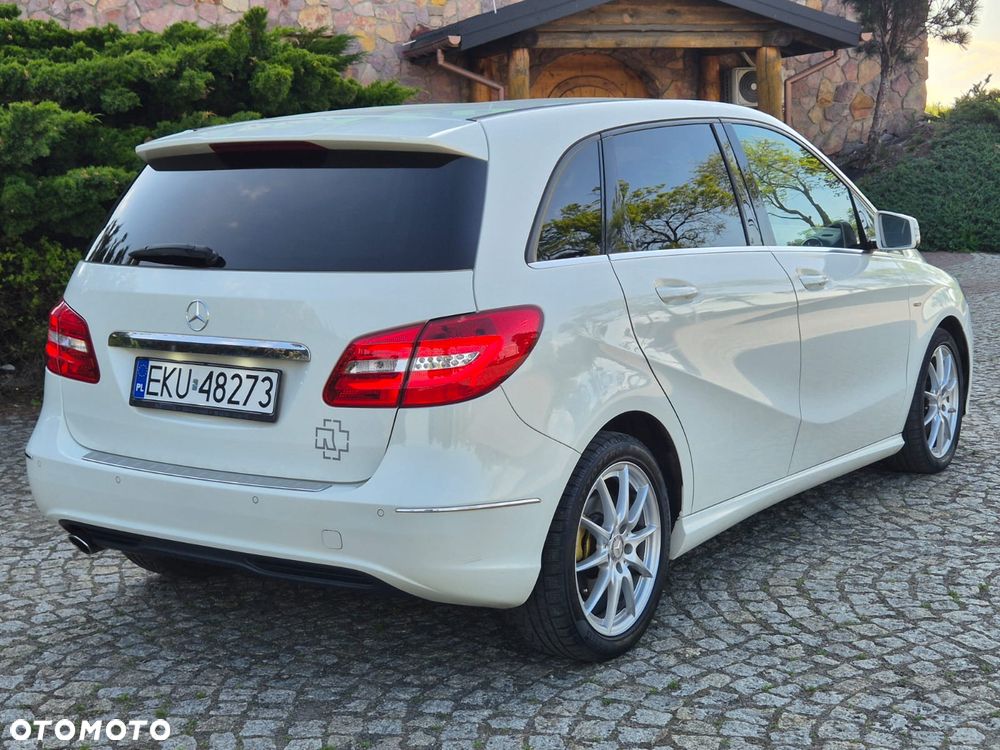 Mercedes-Benz Klasa B 180 CDI (BlueEFFICIENCY) - 17
