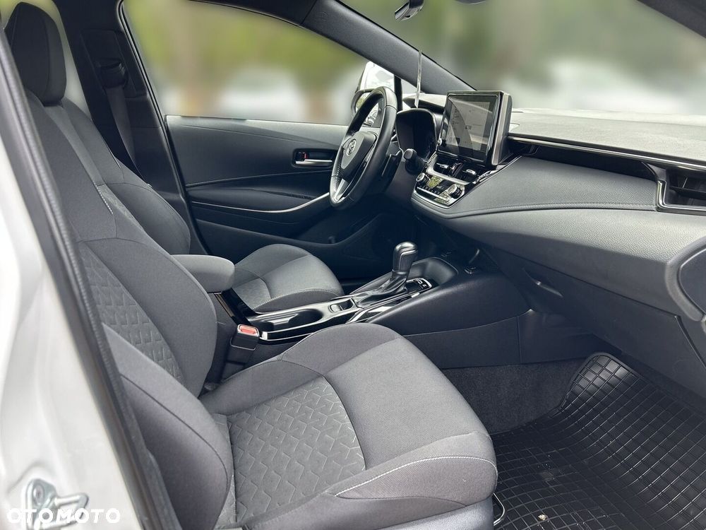 Toyota Corolla - 10