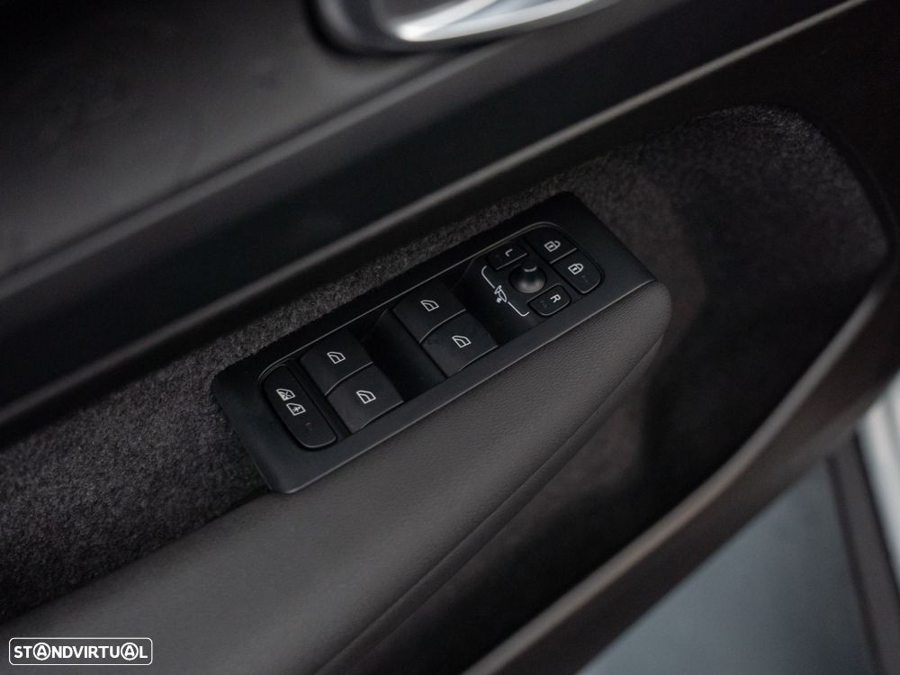 Volvo XC 40 Recharge Extended Range Core - 17