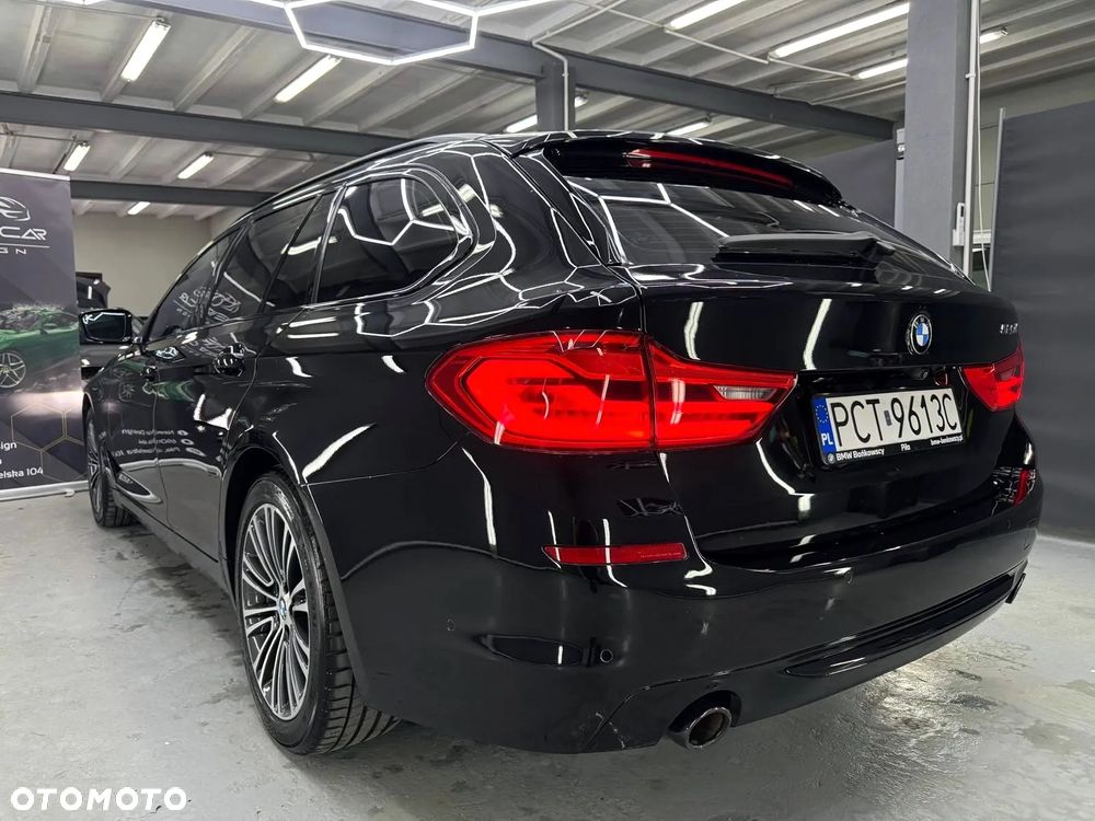 BMW Seria 5 520d Touring Sport Line - 4