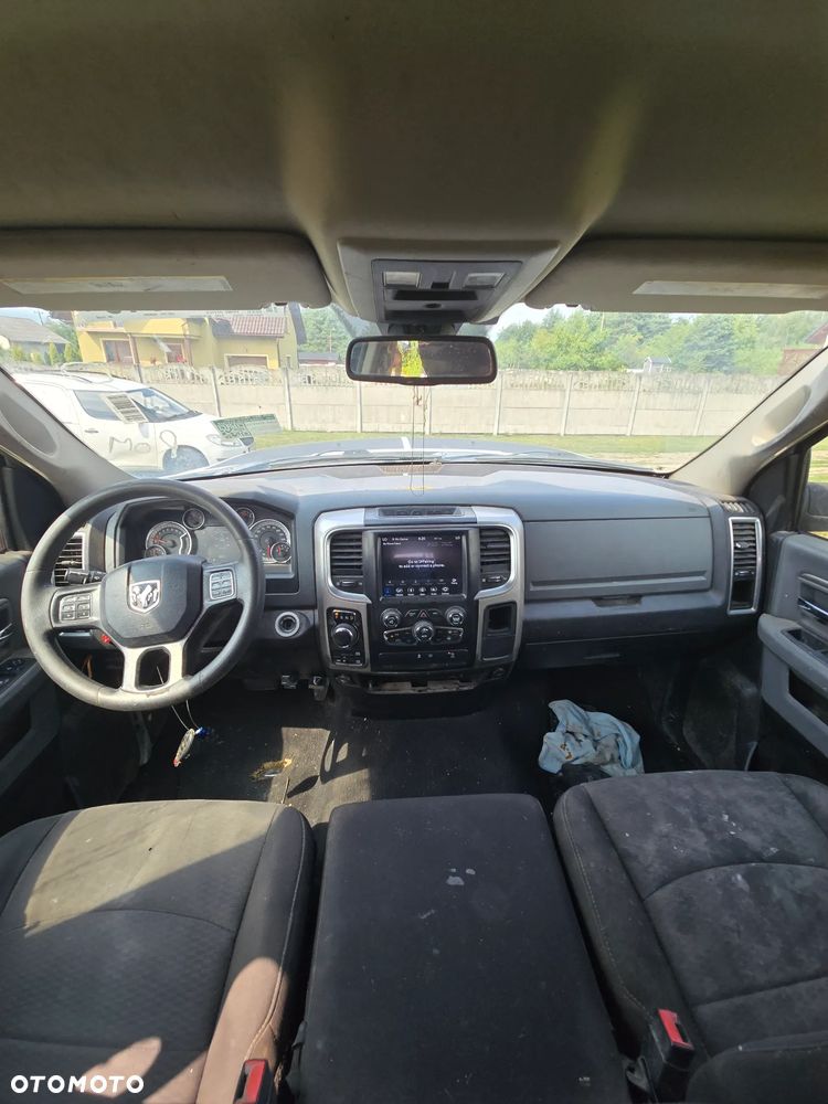 Dodge RAM 5.7 4x4 - 10