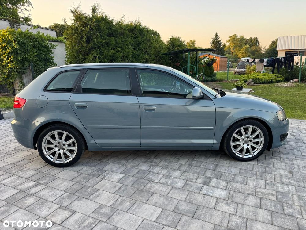 Audi A3 Sportback 1.8 TFSI Attraction - 6
