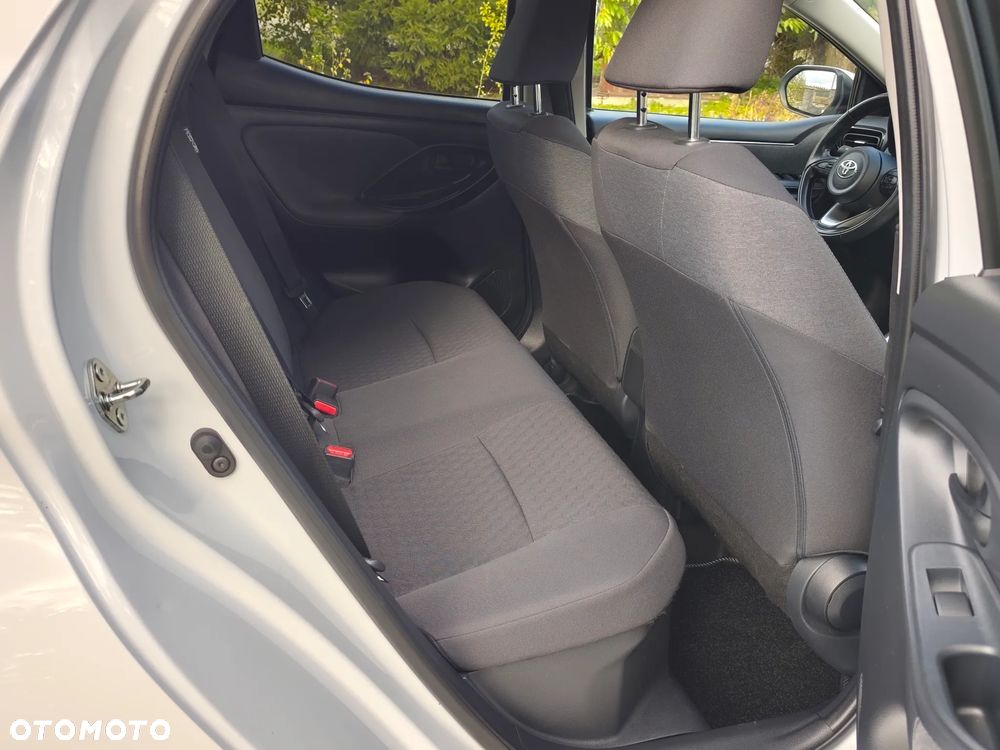 Toyota Yaris Hybrid 100 Premium EU6 - 24