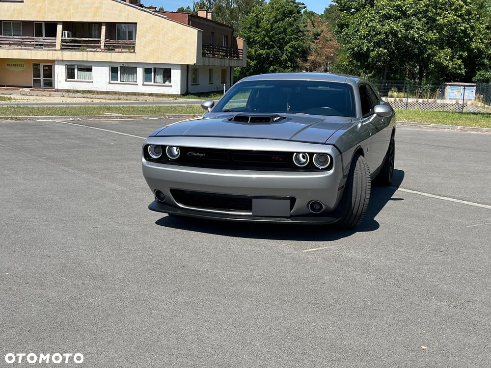Dodge Challenger 6.4 Scat Pack - 4
