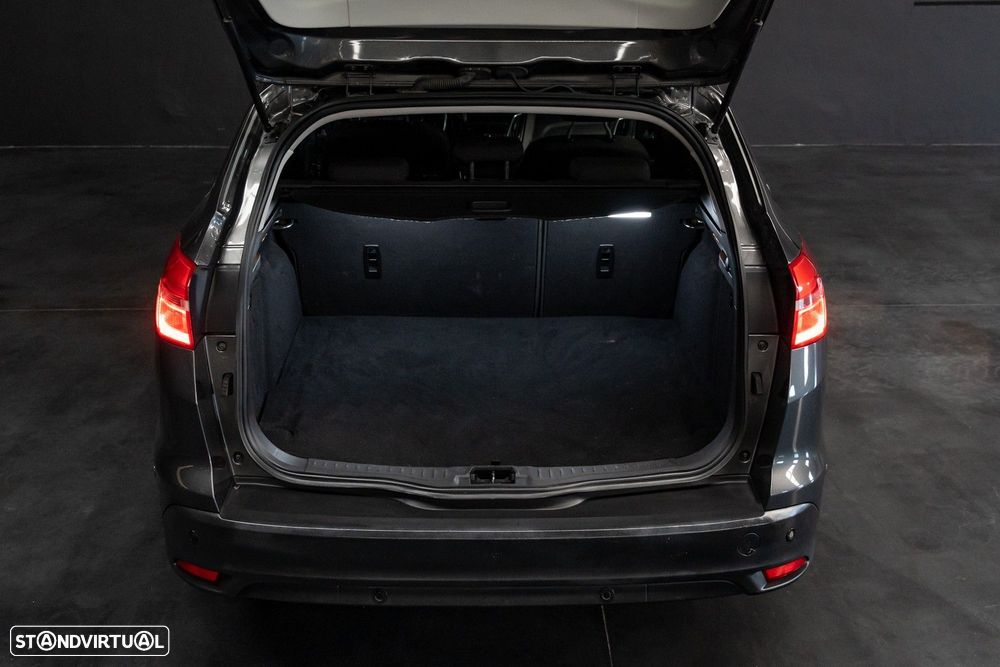 Ford Focus - 28