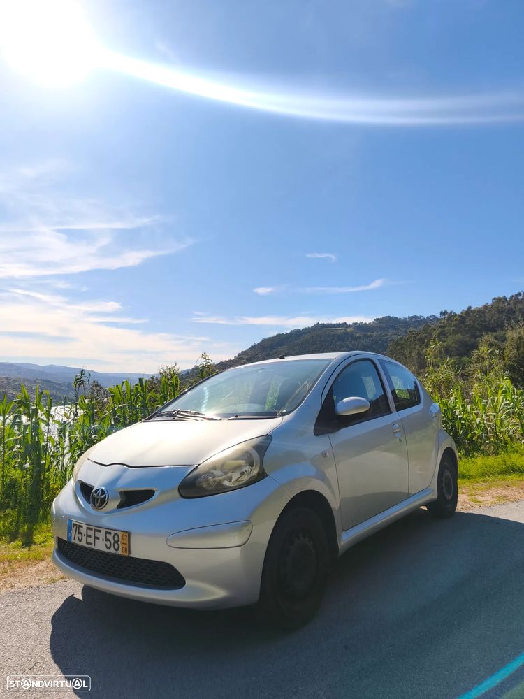 Toyota Aygo 1.0 - 10