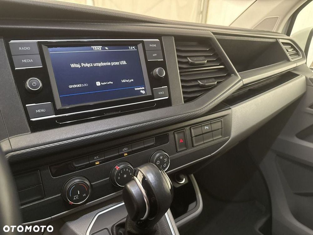 Volkswagen Transporter - 28