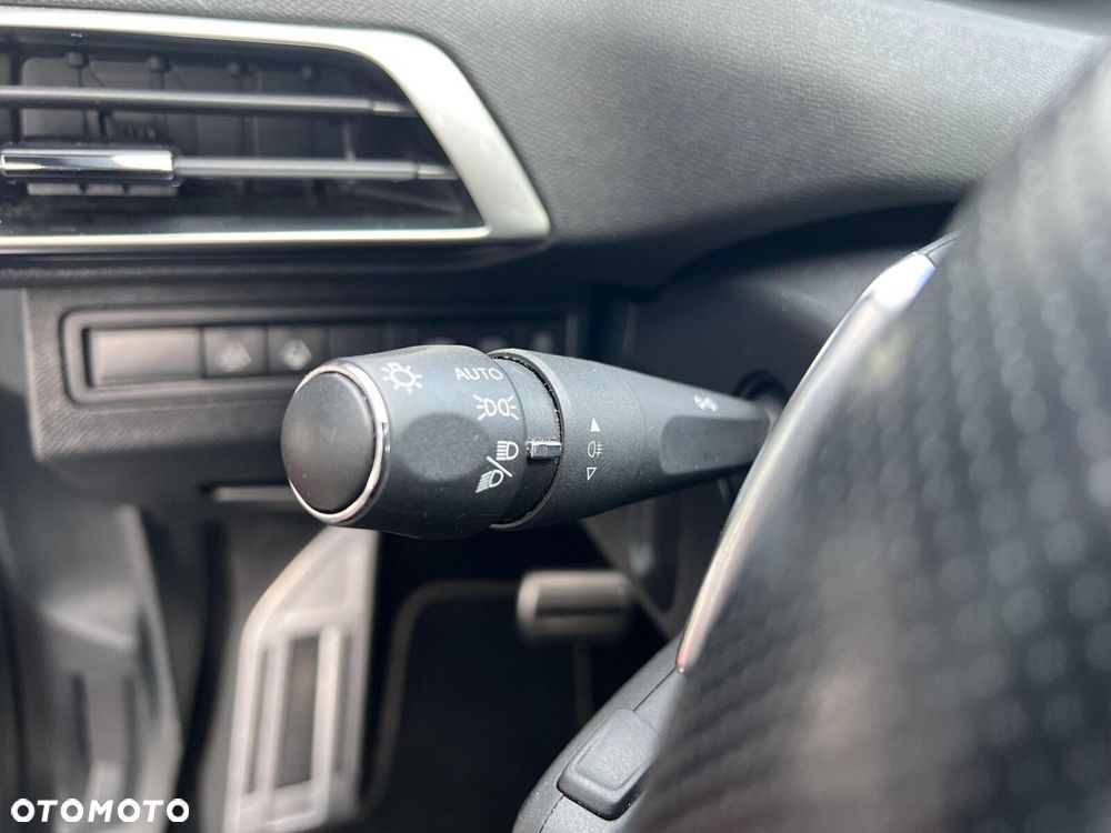 Peugeot 5008 - 22