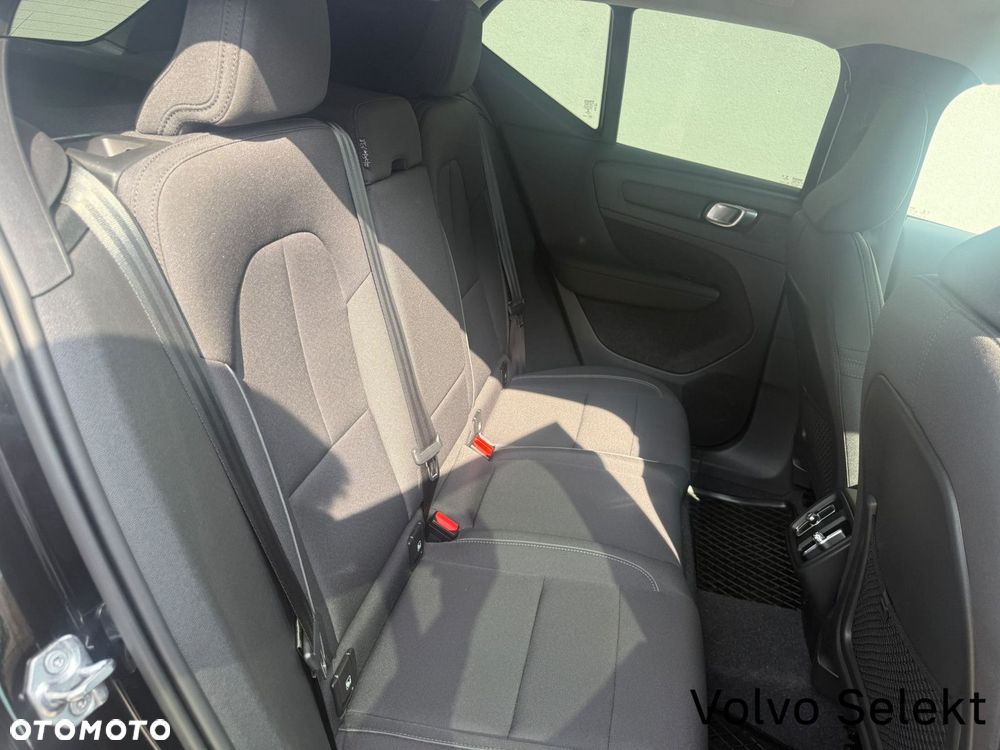Volvo XC 40 - 32