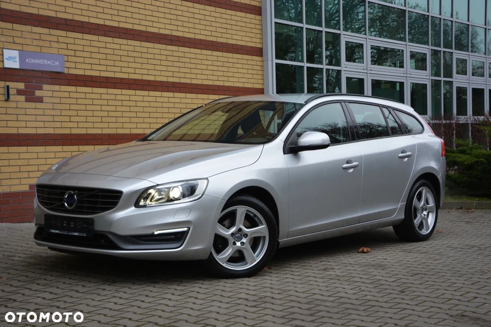 Volvo V60 D4 Geartronic Summum - 20