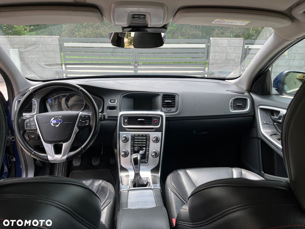 Volvo V60 D3 Drive-E Ocean Race - 14